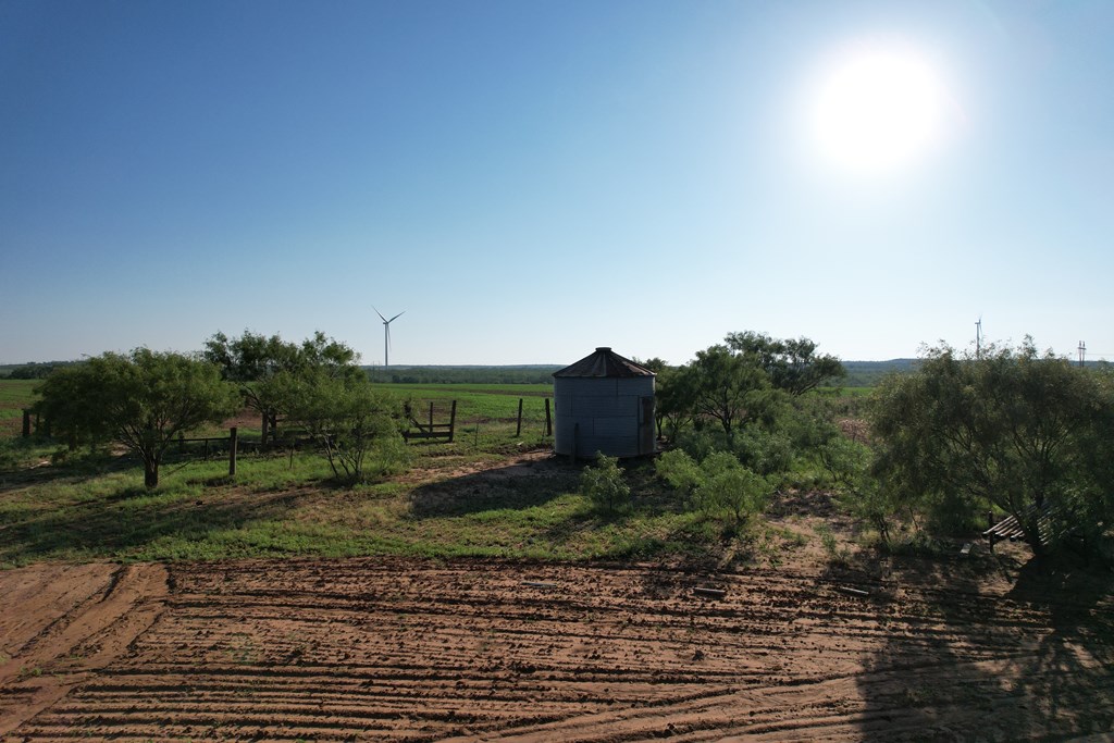 6482 County Rd 3105, Snyder, Texas image 10