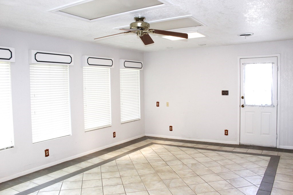 307 S Summit St, Fort Stockton, Texas image 22