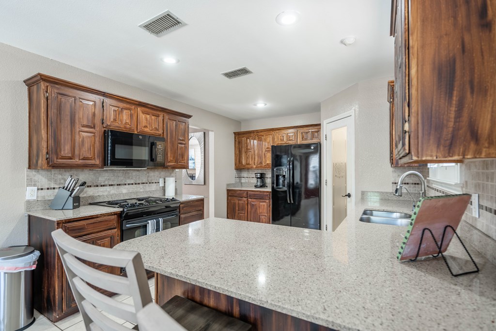 6100 Oriole Dr, Midland, Texas image 16