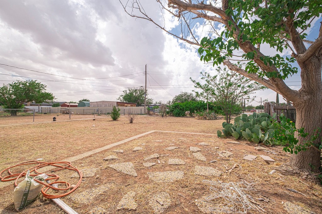 1300 S Mineola St, Midland, Texas image 42