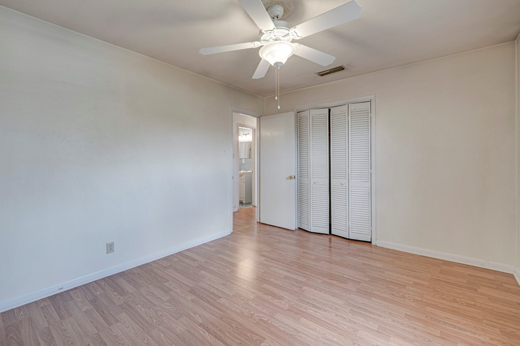1300 S Mineola St, Midland, Texas image 25