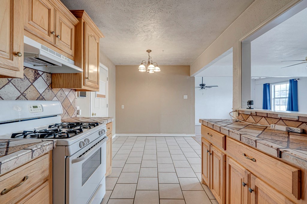1300 S Mineola St, Midland, Texas image 15