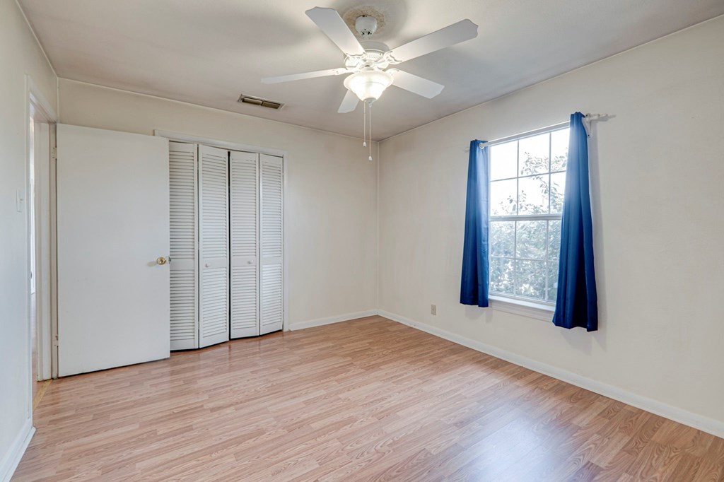 1300 S Mineola St, Midland, Texas image 26