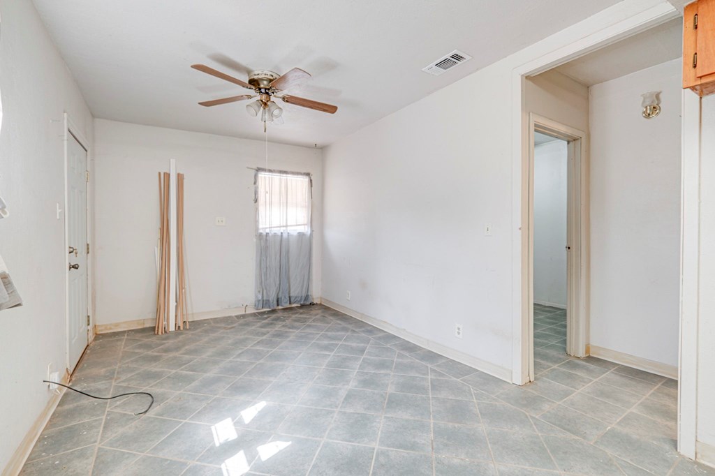 1300 S Mineola St, Midland, Texas image 35