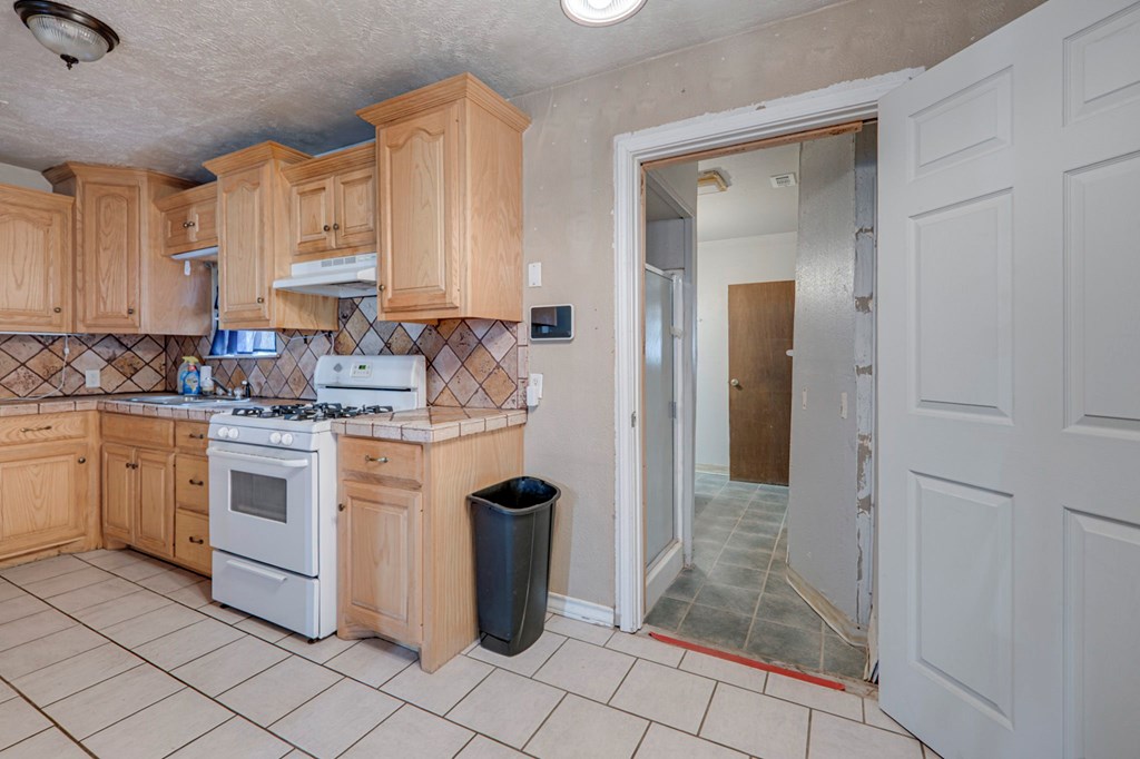 1300 S Mineola St, Midland, Texas image 31