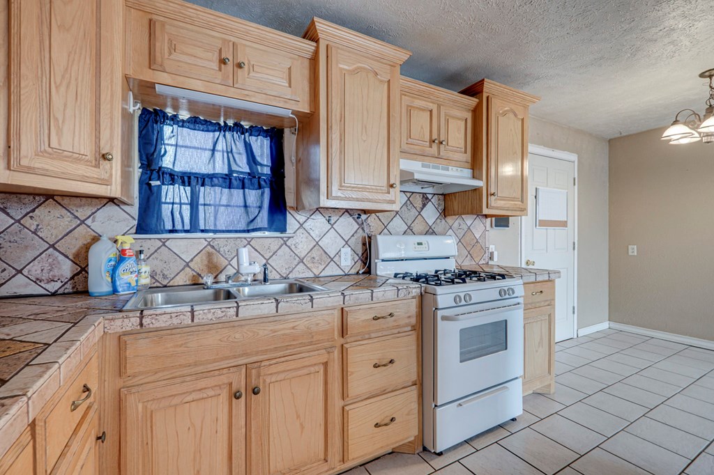 1300 S Mineola St, Midland, Texas image 14