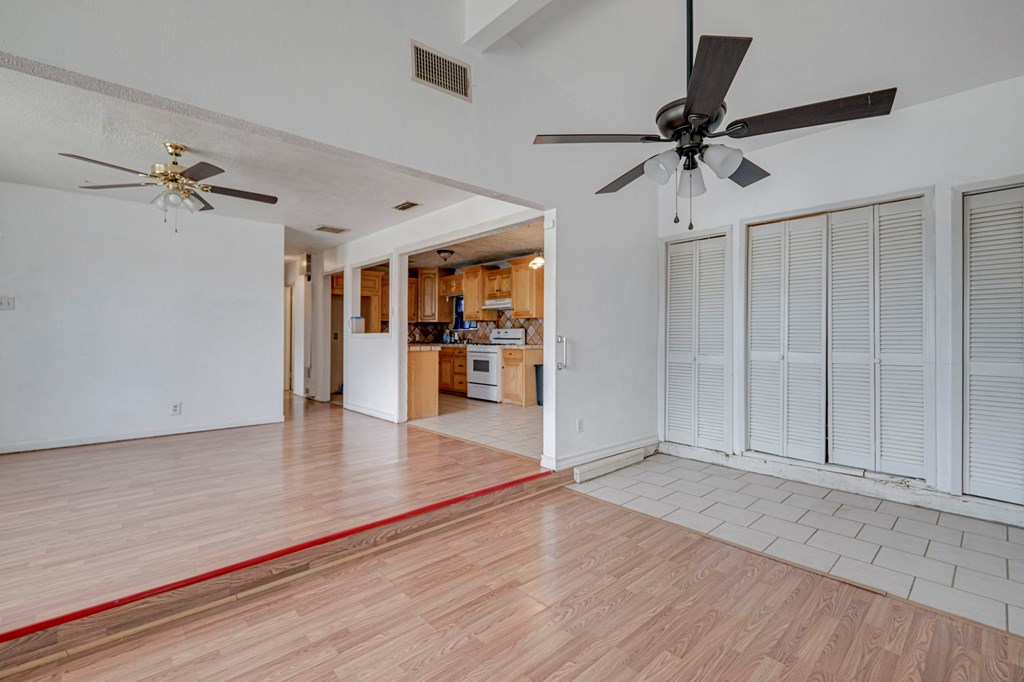1300 S Mineola St, Midland, Texas image 10