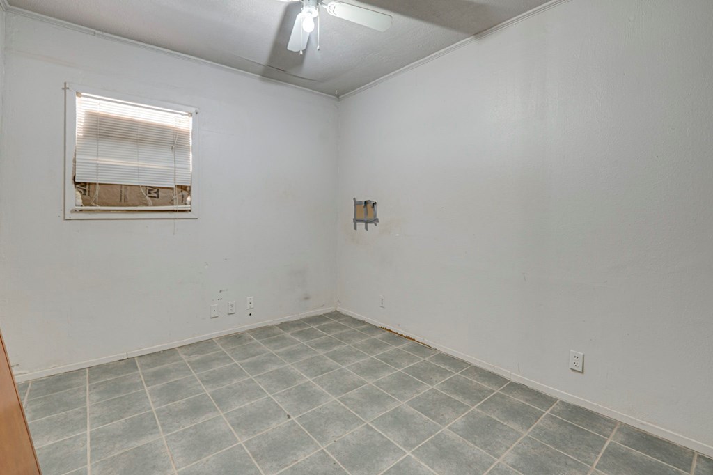 1300 S Mineola St, Midland, Texas image 37