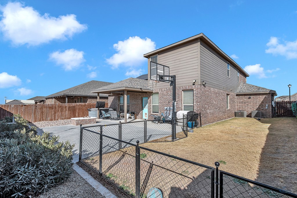 6613 Crown Point Ct, Midland, Texas image 50