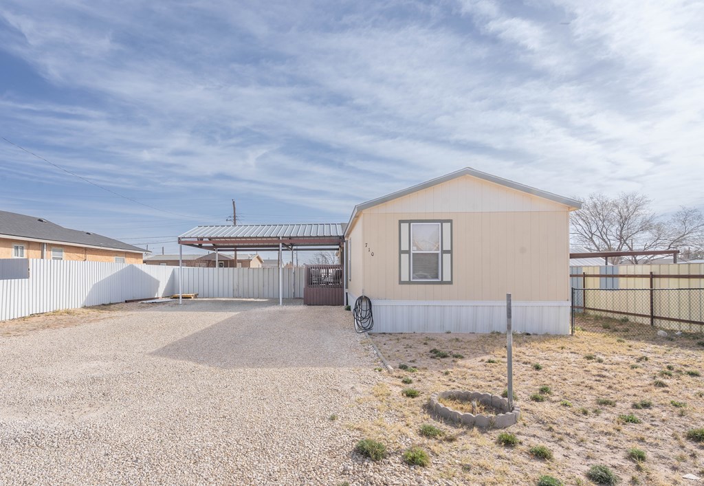 710 N Betty, Monahans, Texas image 2