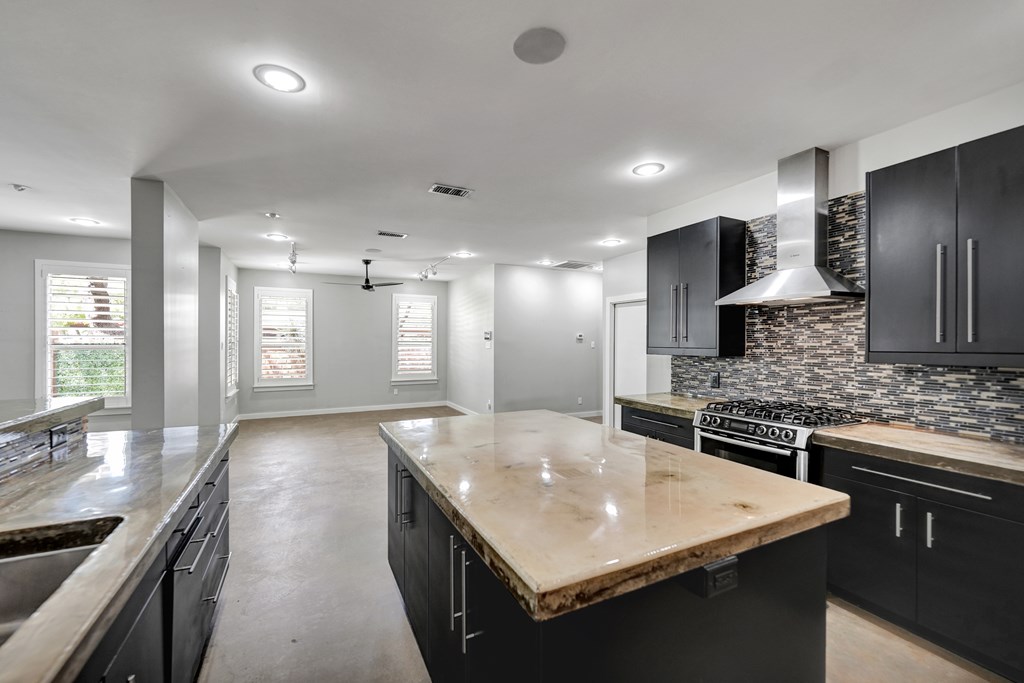 1 Lafayette Place, Midland, Texas image 15