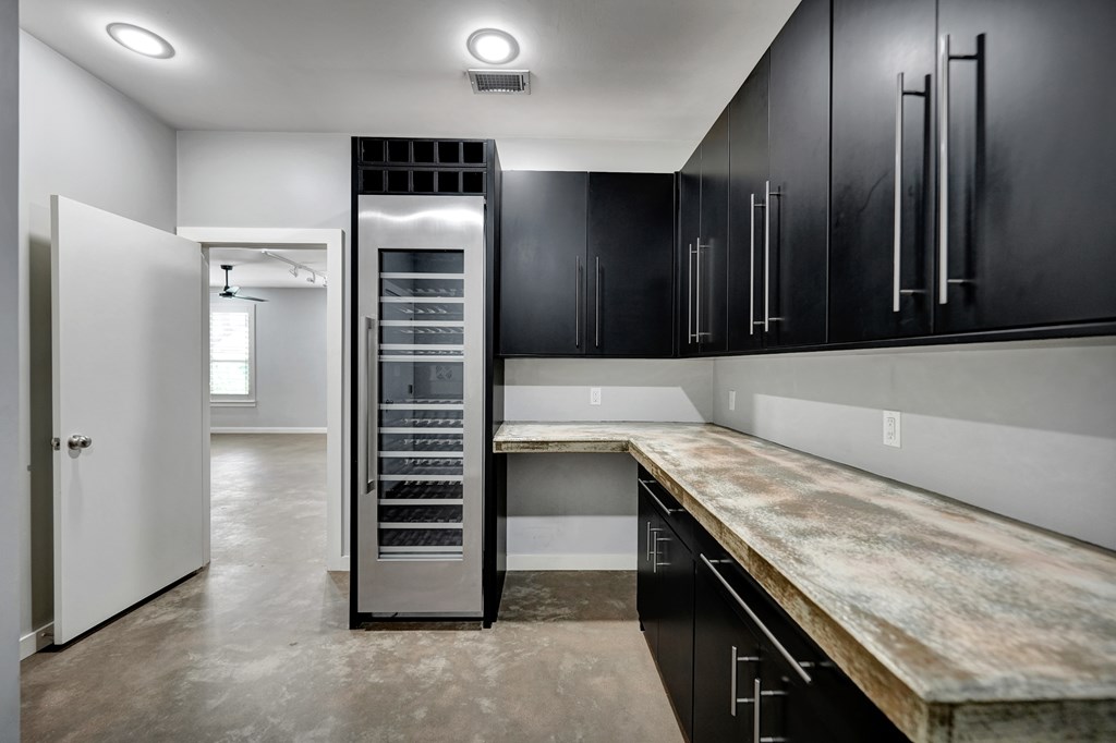 1 Lafayette Place, Midland, Texas image 17