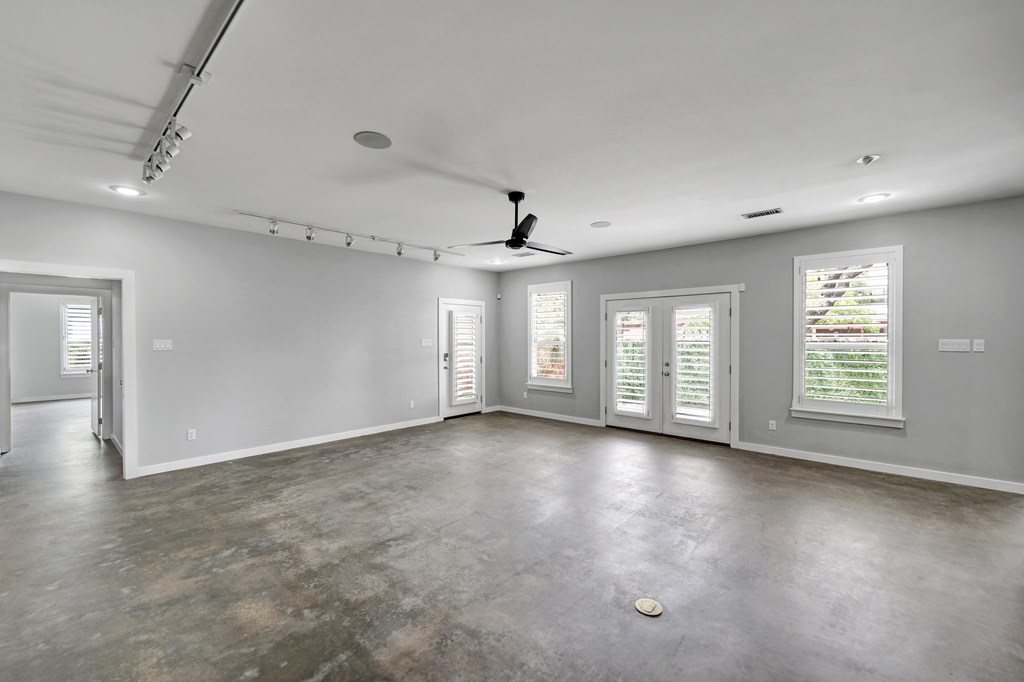 1 Lafayette Place, Midland, Texas image 8