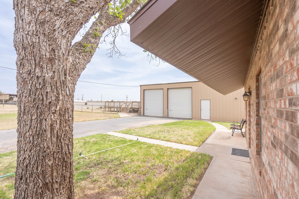 1211 W County Rd 125, Midland, Texas image 20