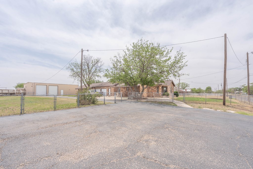 1211 W County Rd 125, Midland, Texas image 38