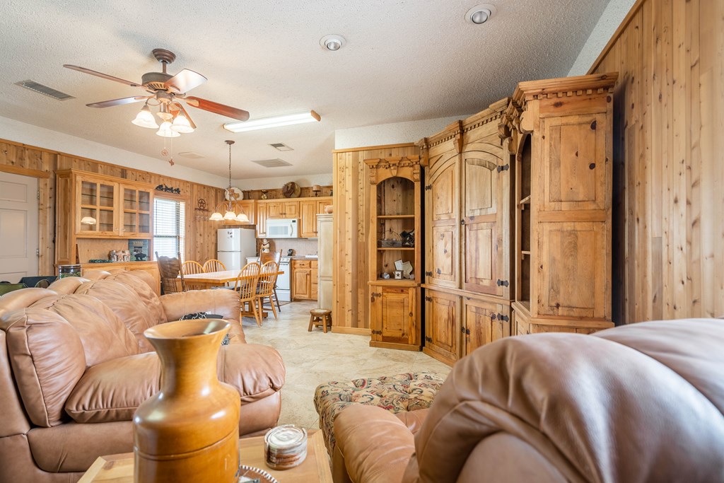 1211 W County Rd 125, Midland, Texas image 24