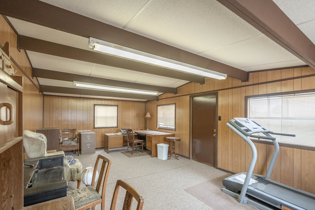 1211 W County Rd 125, Midland, Texas image 32