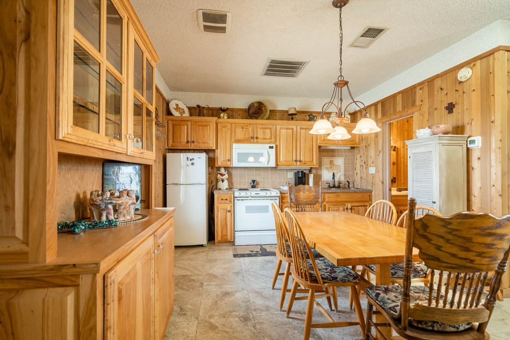 1211 W County Rd 125, Midland, Texas image 22