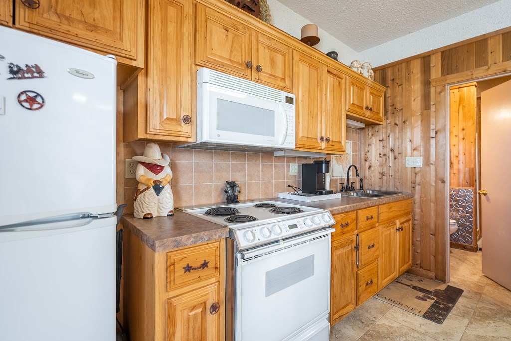 1211 W County Rd 125, Midland, Texas image 25