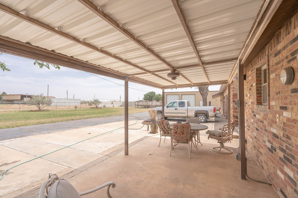 1211 W County Rd 125, Midland, Texas image 18