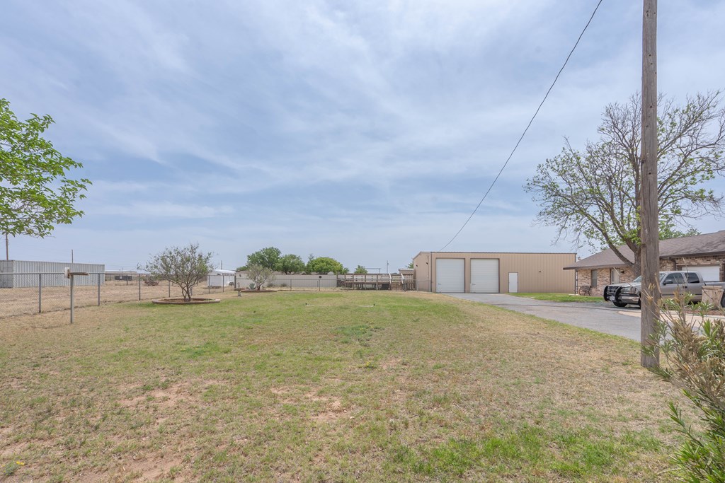 1211 W County Rd 125, Midland, Texas image 4
