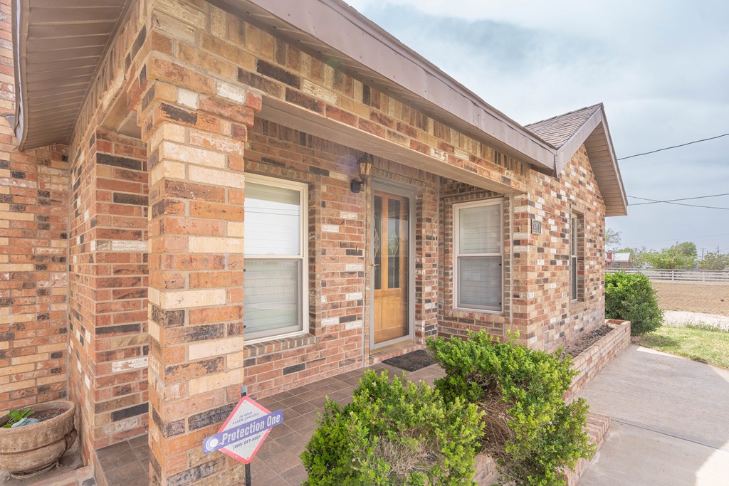 1211 W County Rd 125, Midland, Texas image 6