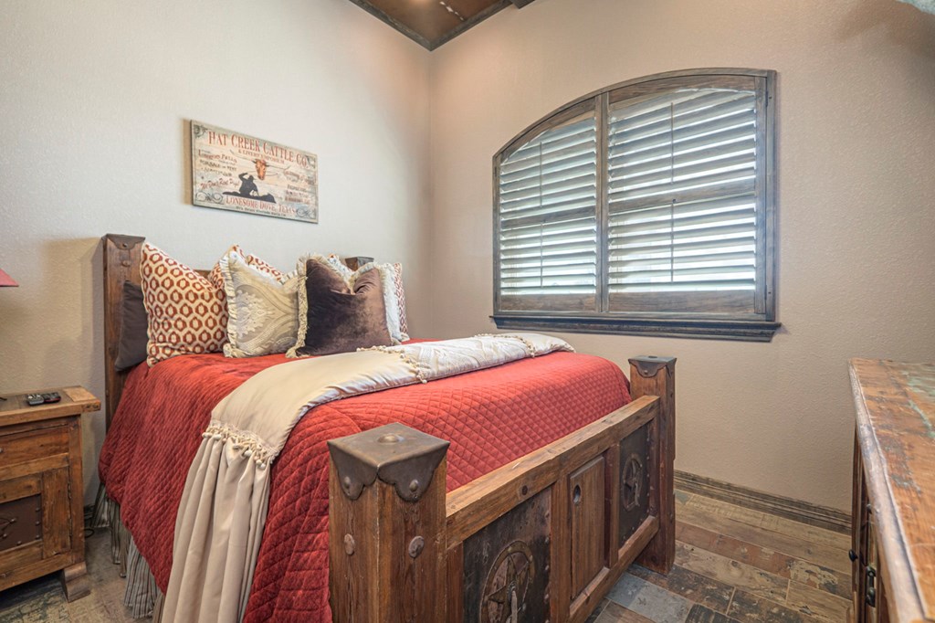 7113 E County Rd 114, Midland, Texas image 40