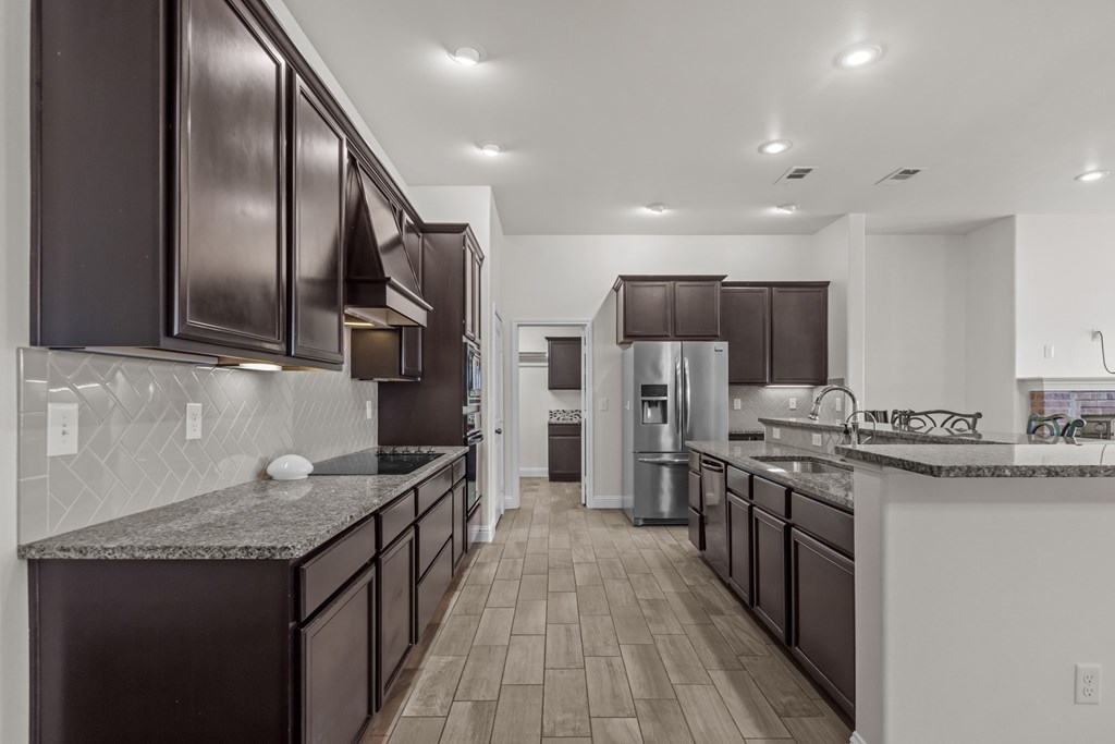 1306 Randolph Lane, Midland, Texas image 9