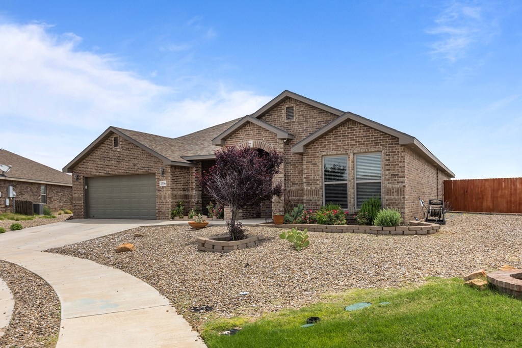1306 Randolph Lane, Midland, Texas image 2