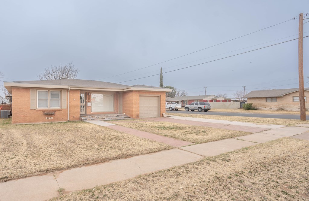 715 Mogford St, Midland, Texas image 23