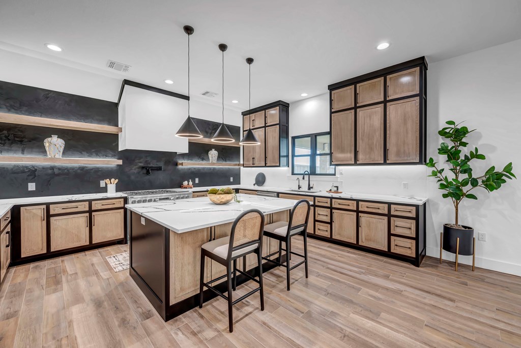 6305 Sister Crk, Midland, Texas image 6