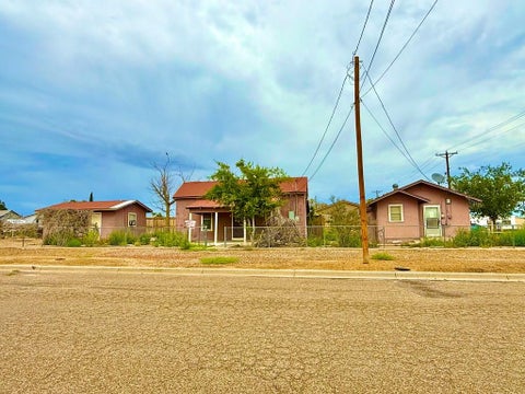 Multifamily For Sale - 402 W Division St<br/> Fort Stockton, TX 79735