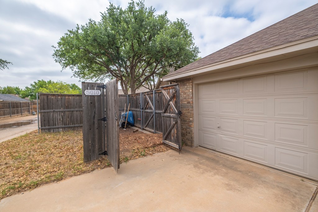 5010 Bluebird Branch Court, Midland, Texas image 48