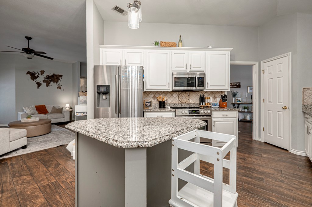 5010 Bluebird Branch Court, Midland, Texas image 38