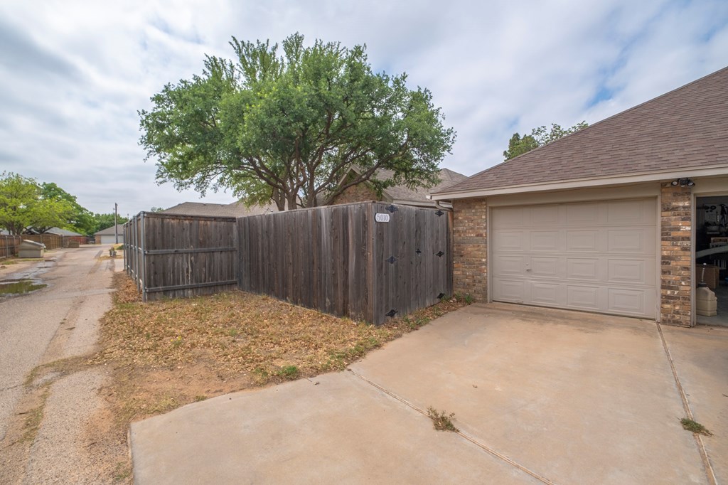 5010 Bluebird Branch Court, Midland, Texas image 47
