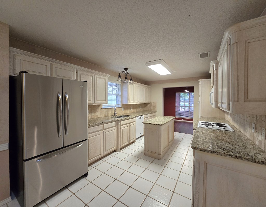 4908 Timber Court, Midland, Texas image 7