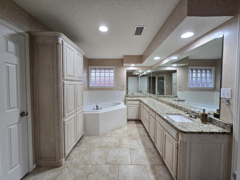 4908 Timber Court, Midland, Texas image 18