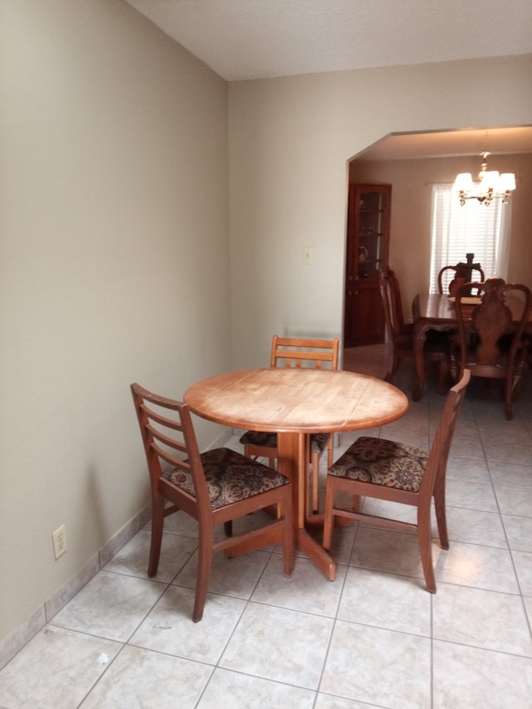 1607 E Pecan Ave, Midland, Texas image 8