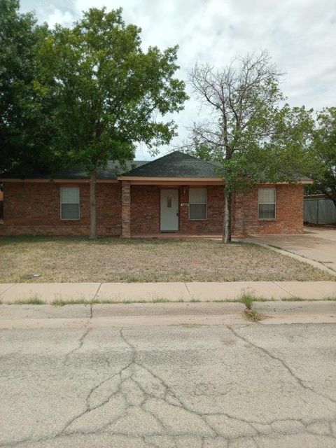 Homes For Sale - 1607 E Pecan Ave<br/> Midland, TX 79705