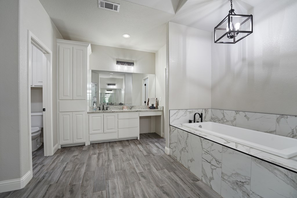 13909 E County Rd 113, Midland, Texas image 17