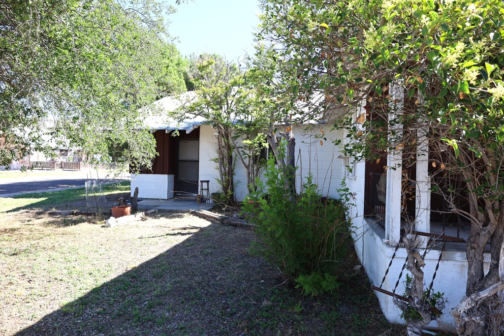 503 E Richards Street, Sanderson, Texas image 18