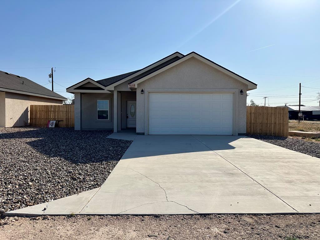 503 El Paso, Wickett, Texas image 1