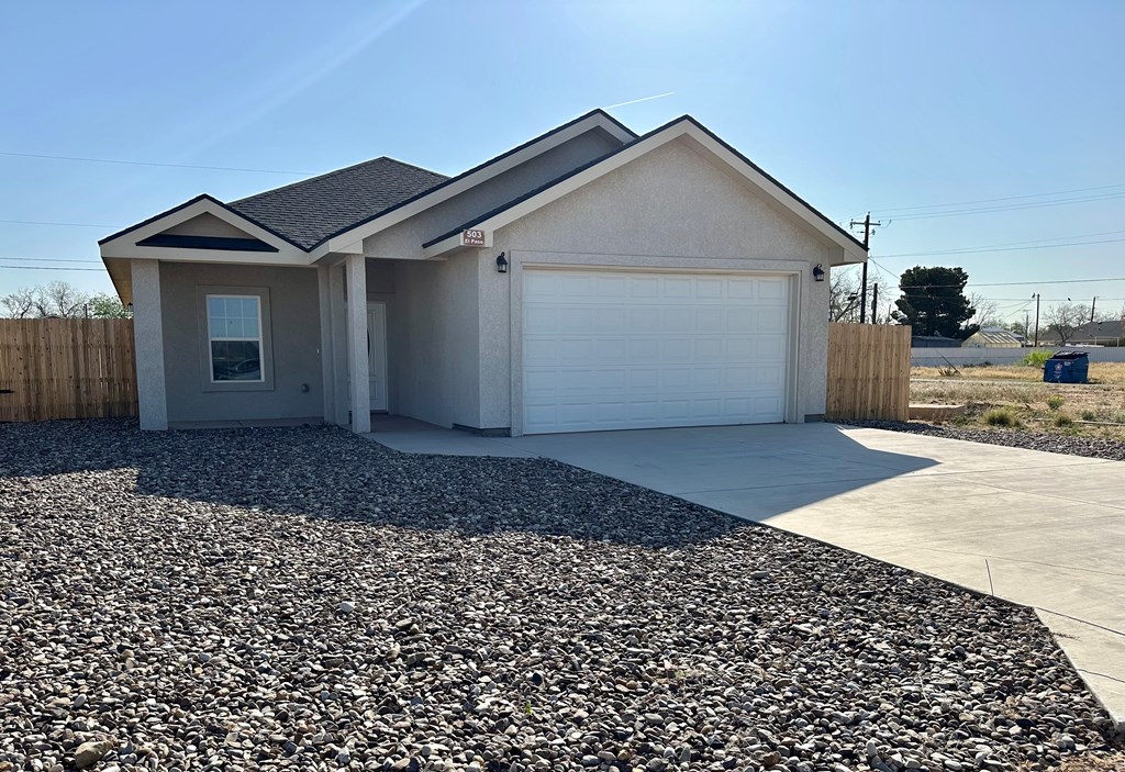 503 El Paso, Wickett, Texas image 2