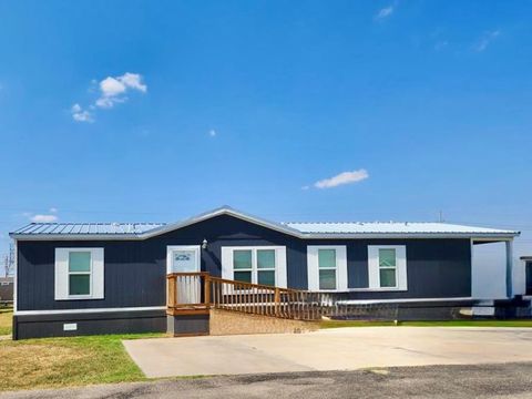 Homes For Sale - 1320 N Fairgrounds Rd #809<br/> Midland, TX 79706