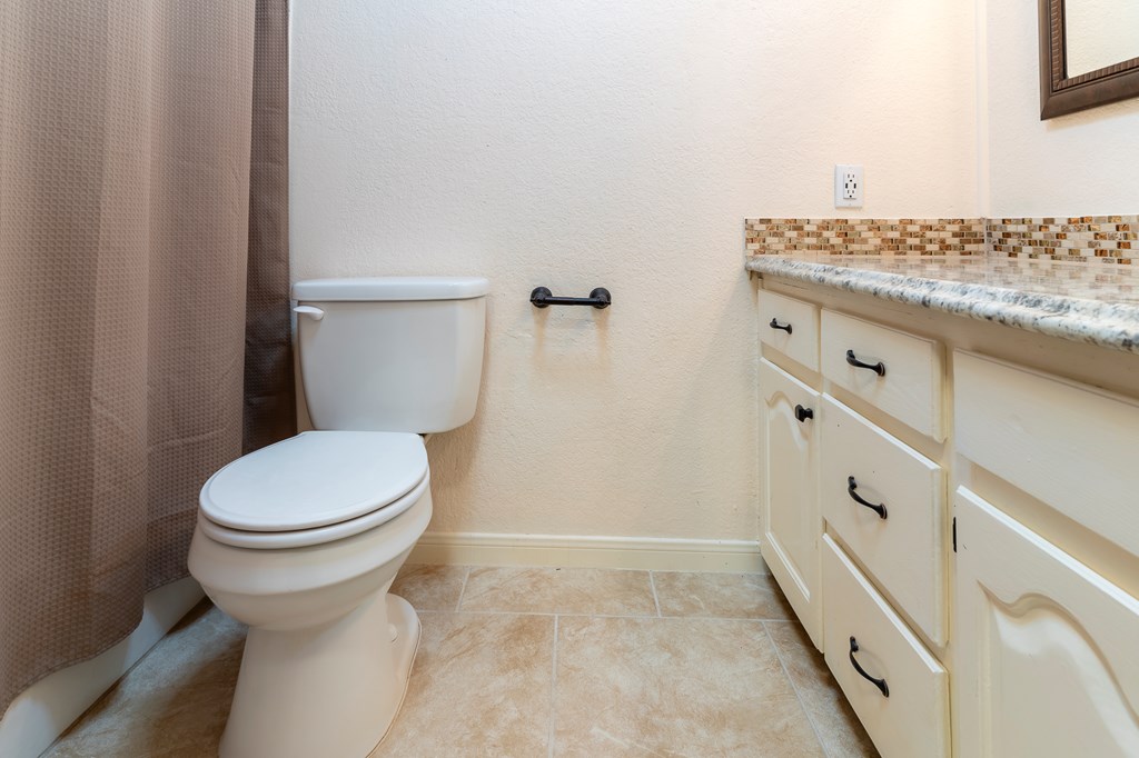 10905 E County Rd 107, Midland, Texas image 18