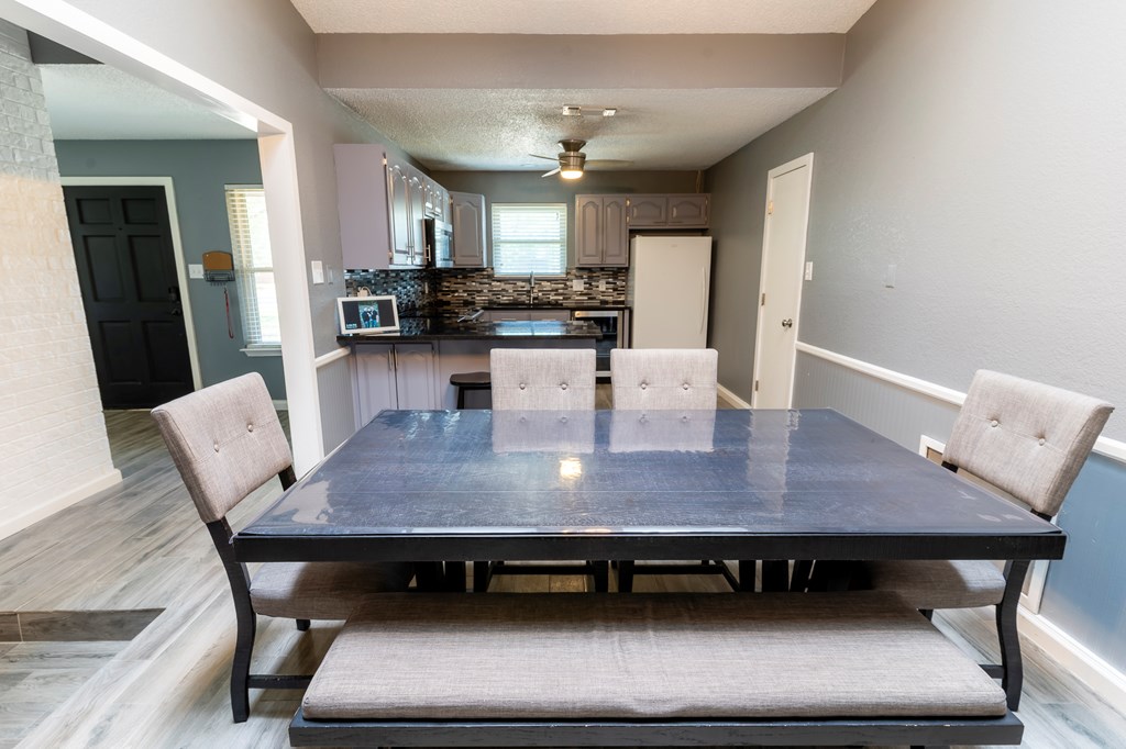10905 E County Rd 107, Midland, Texas image 6