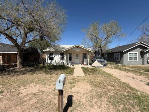 Homes For Sale - 1105 E 4th St<br/> Big Spring, TX 79720