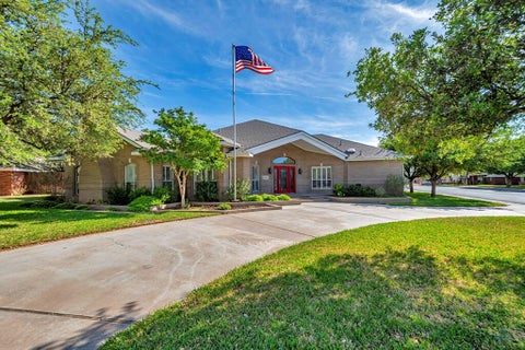 Homes For Sale - 5713 Heartland Ave<br/> Midland, TX 79707