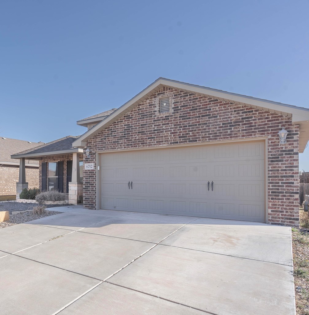 6712 Boot Dr, Midland, Texas image 2