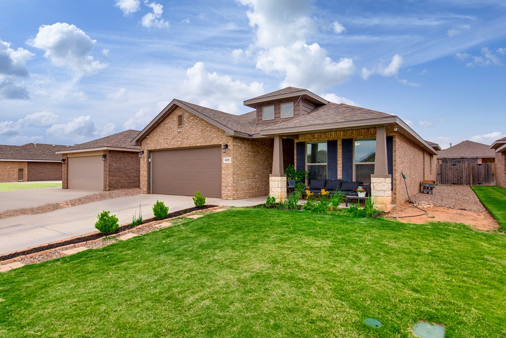 6823 Husk St, Midland, Texas image 2